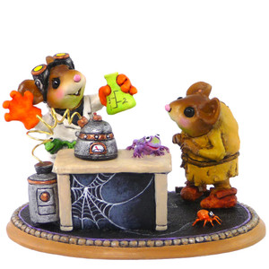 Wee Forest Folk Miniatures M-508b - Madness in the Lab!