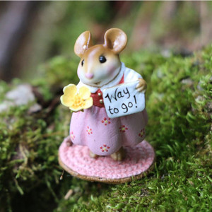 Wee Forest Folk Miniatures M-693a - Way To Go! Wee Forest Folk Miniatures M-693a - Way To Go!