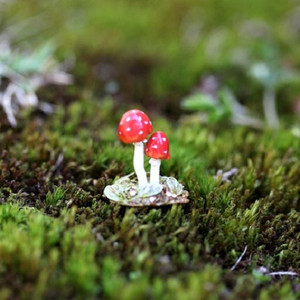 Wee Forest Folk Miniatures A-64 - Tiny Toadstools Wee Forest Folk Miniatures A-64 - Tiny Toadstools