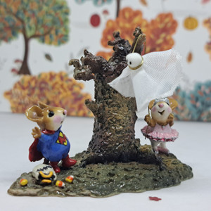 Wee Forest Folk Miniatures M-339 - Sister's Ghostly Trick