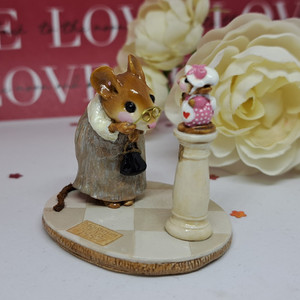 Wee Forest Folk Limited Edition LTD-05 - At the Mouseum Wee Forest Folk Limited Edition LTD-05 - At the Mouseum