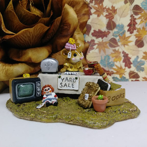 Wee Forest Folk Miniatures M-202 - Yard Sale