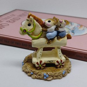 Wee Forest Folk Miniatures M-065 - Mousey Express Wee Forest Folk Miniatures M-065 - Mousey Express