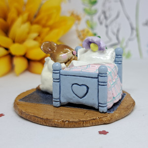 Wee Forest Folk Miniatures M-178 - Night Prayer (Blue/White)