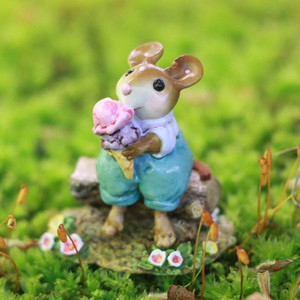 Wee Forest Folk Miniatures M-748 - Taking a Licking (Teal) Wee Forest Folk Miniatures M-748 - Taking a Licking (Teal)