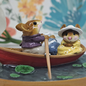 Wee Forest Folk Pond Mice PM-6 - Forget Me Knot (Red) Wee Forest Folk Pond Mice PM-6 - Forget Me Knot (Red)