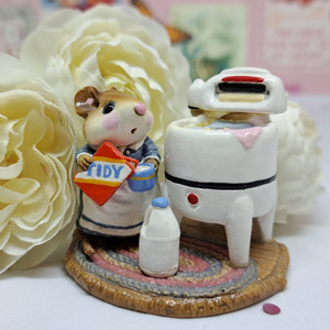 Wee Forest Folk Miniatures M-113 - Tidy Mouse
