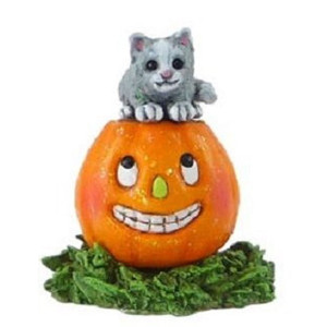 Wee Forest Folk Miniatures M-480c - Itty Bitty Kitty (Gray) Wee Forest Folk Miniatures M-480c - Itty Bitty Kitty (Gray)