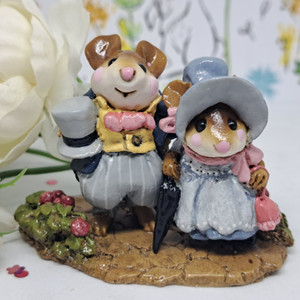 Wee Forest Folk Miniatures M-195 - Lord & Lady Mousebatten (Wedgwood Blue) 