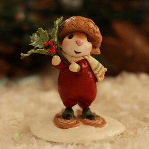 Wee Forest Folk Miniatures M-761- Winter Walkabout