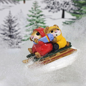 Wee Forest Folk Miniatures M-085 - Little Sledders (Red/Yellow) 