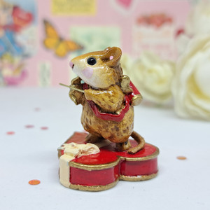 Wee Forest Folk Miniatures M-094 - Cupid Mouse (Red / Cream) 