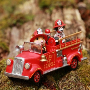 Wee Forest Folk Miniatures M-767 - Sparky to the Rescue!