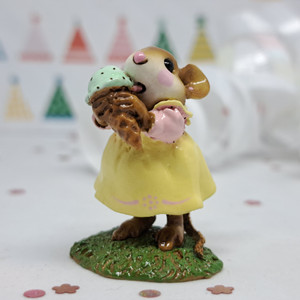 Wee Forest Folk Miniatures M-277 - Yummy! (Yellow)