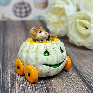 Wee Forest Folk Miniatures M-242 - Pumpkinmobile (White)