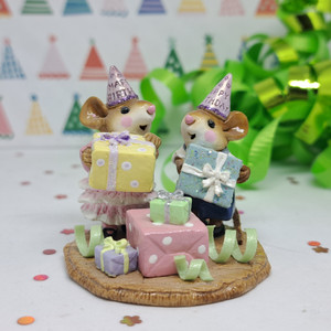 Wee Forest Folk Miniatures M-224a - Party Kids (Green Ribbon)