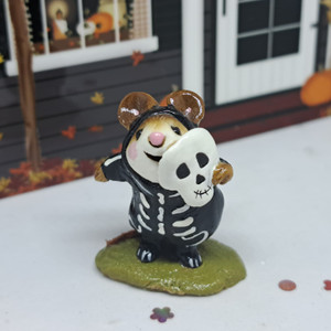 Wee Forest Folk Miniatures M-157 - Skeleton Mousey 