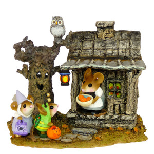 Wee Forest Folk Miniatures M-344 - Halloween Night Wee Forest Folk Miniatures M-344 - Halloween Night