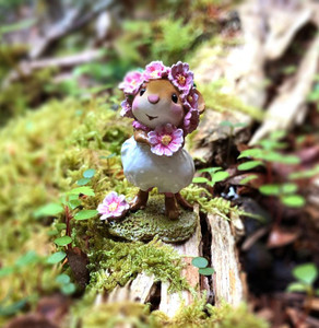 Wee Forest Folk Miniatures M-396 - Daisy Chain (White)