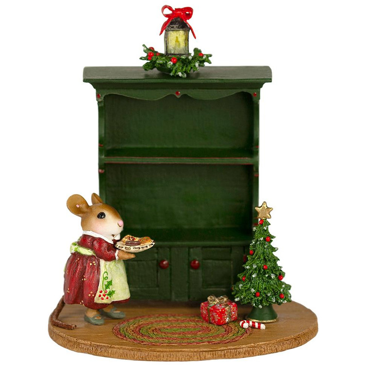 Wee Forest Folk Miniatures M-674d - Christmas Curio (Empty) 