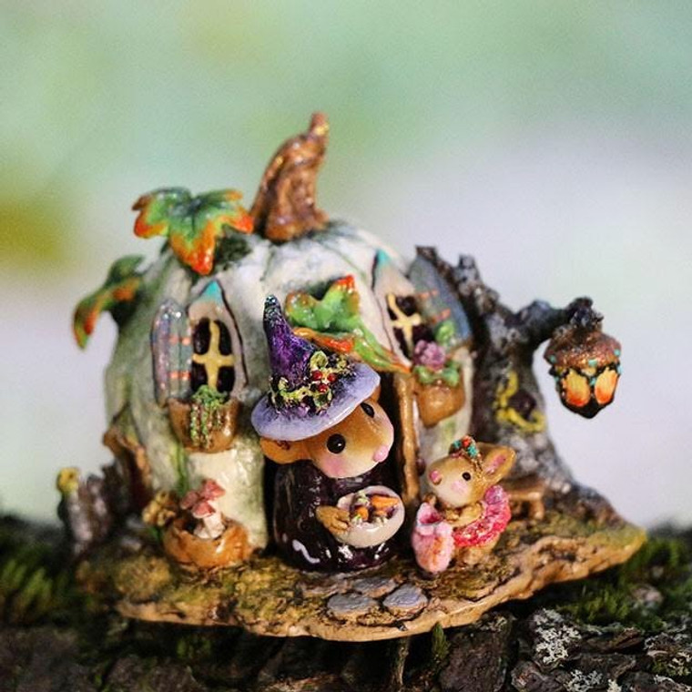Wee Forest Folk Miniatures M-619a - Wee Halloween Bungalow