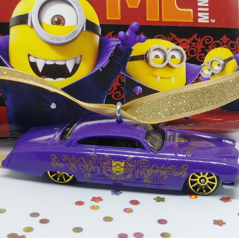 Despicable Me Vampire Minions Die Cast Car Ornament