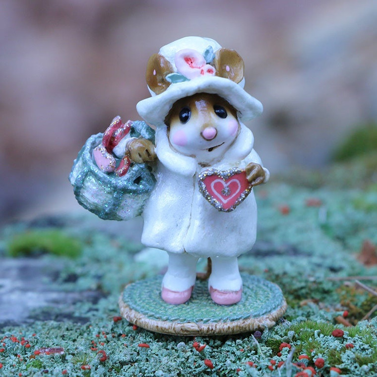 Wee Forest Folk Miniatures M-318 - Have A Heart (White)