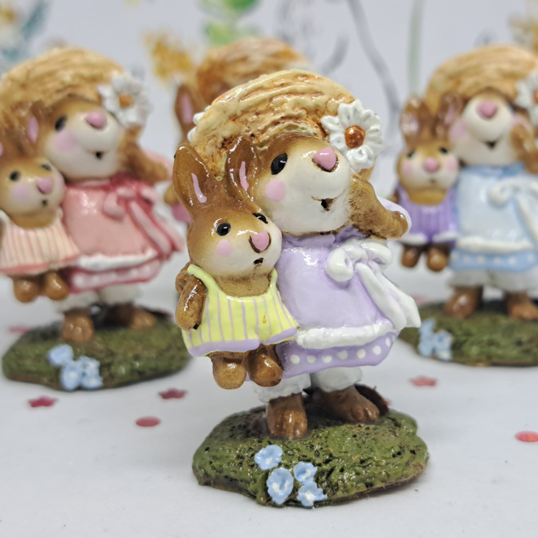 Wee Forest Folk Miniatures M-182 - Miss Daisy (Lavender) 