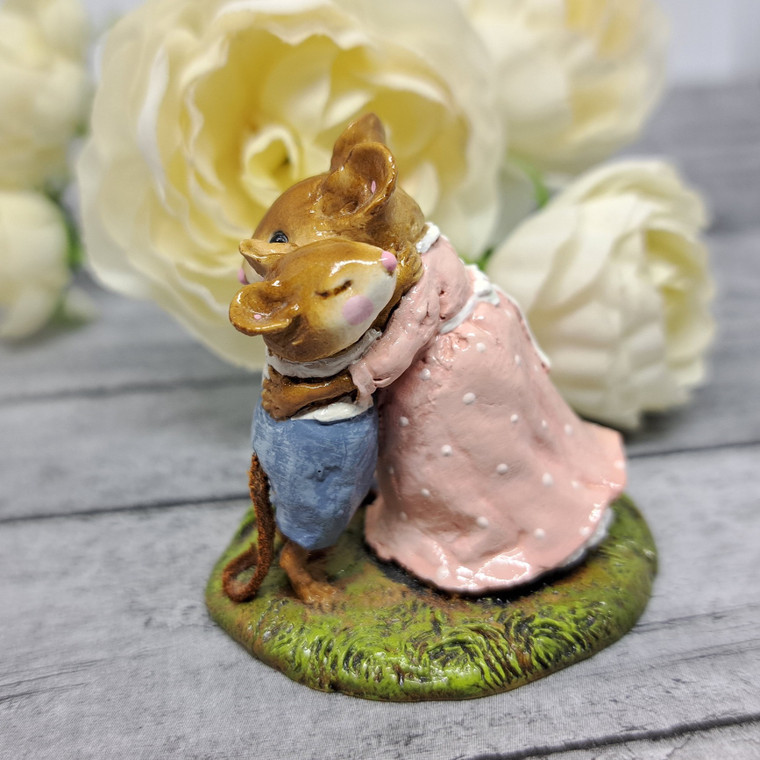 Wee Forest Folk Miniatures M-229a - A Big Hug (Pink) - Endeavour Toys