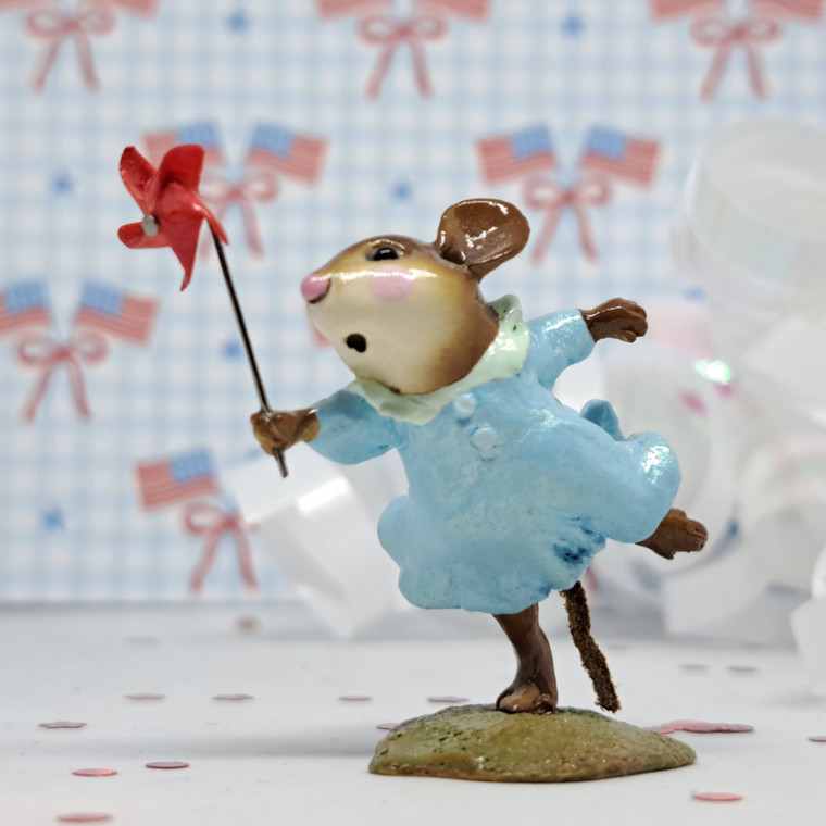 Wee Forest Folk Miniatures M-322 - Whirlie Girl 