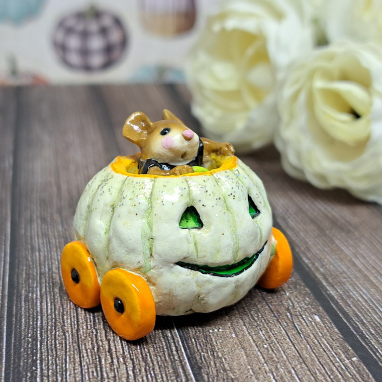 Wee Forest Folk Miniatures M-242 - Pumpkinmobile (White)