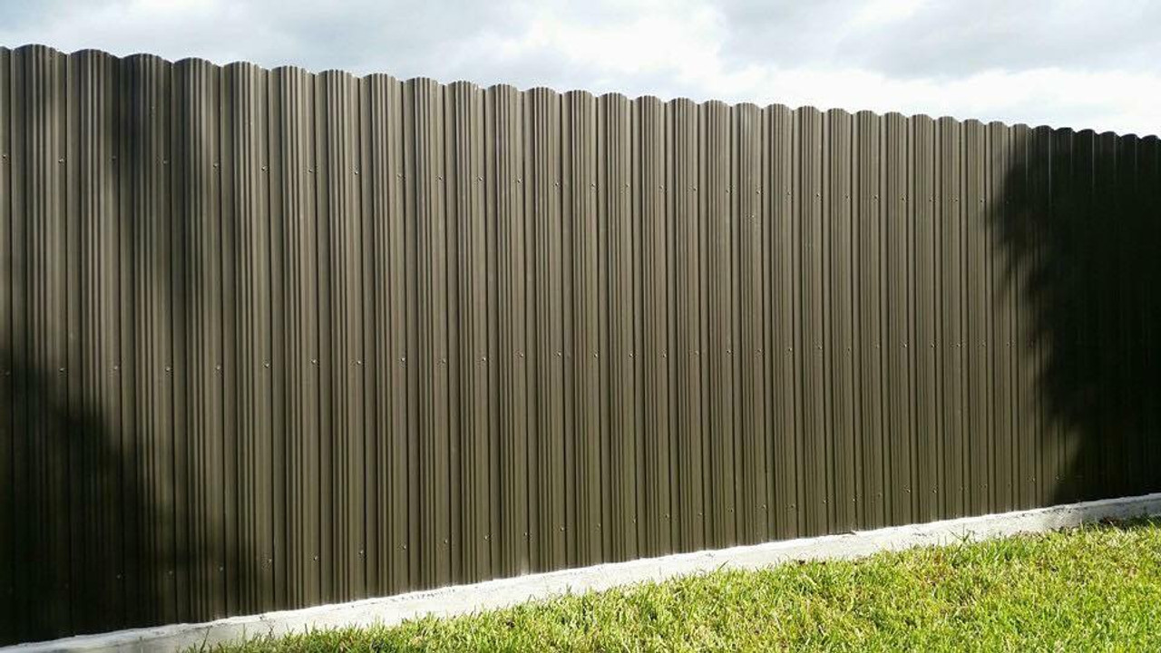 Aluminum fence example with
