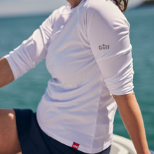 T-shirt manches longues UV Tec femme - UV011W-WHI01-LIFESTYLE-3.jpg