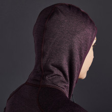Sweat à Capuche Dart Femme - 1101W-FIG01-MODEL-3.jpg