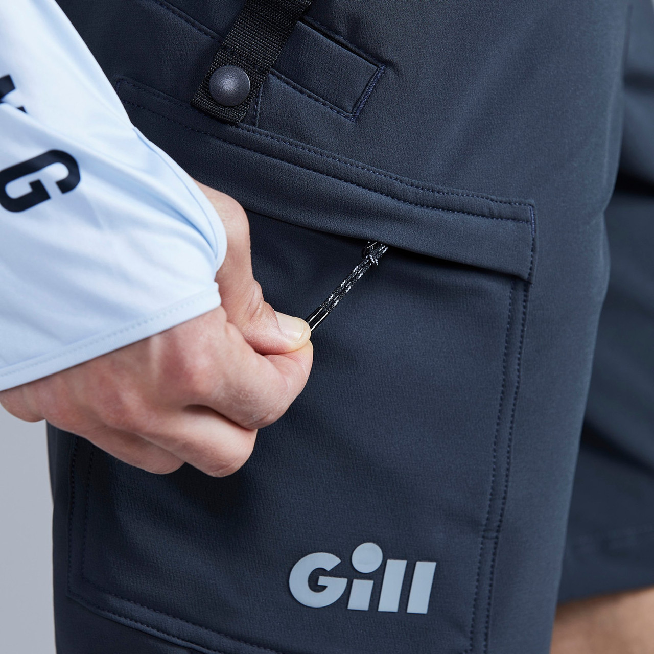 Shorts Pro Expedition - FG150-GRA01-MODEL_3.jpg