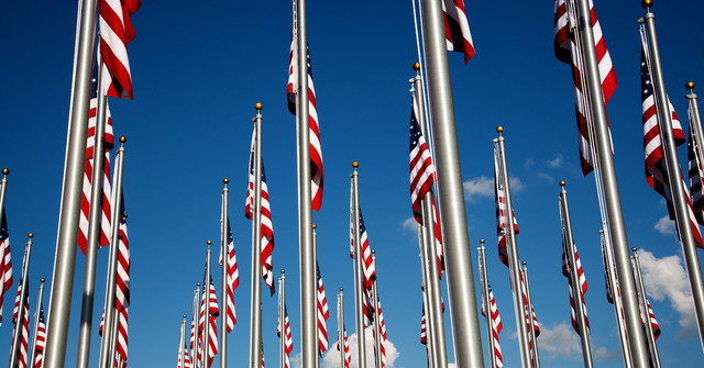 Why US State Flags Make Great Gifts for History Buffs