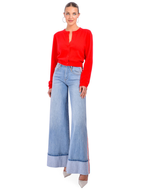 ALICE + OLIVIA Wallie Cuff Jean in Gemma Light Blue Full Outfit 