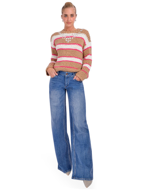 Alice + Olivia Amazing Low Rise Baggy Jean in Brooklyn Blue Full Outfit 