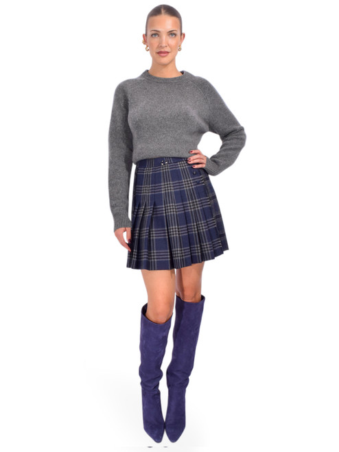 VIR VITA Finn Cashmere Sweater in Gray Full Outfit 