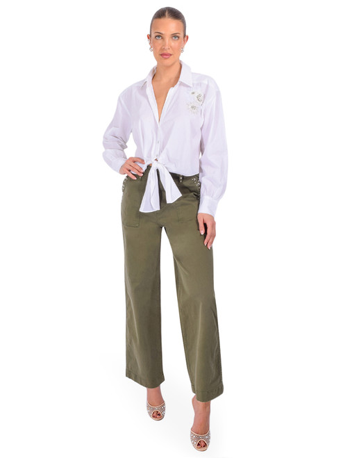 CINQ À SEPT Marianna Crunchy Flower Appliqué Top in White Full Outfit 