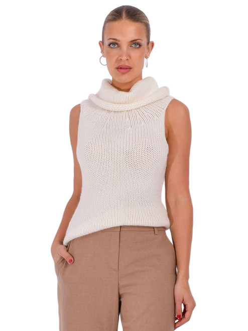 LE SUPERBE Hand Knit For U Tank Top in White Front View 