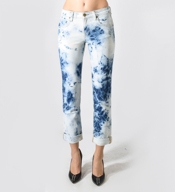 Textile Elizabeth and James Lt Wash Bennet Bf Cuff Jean Front View 