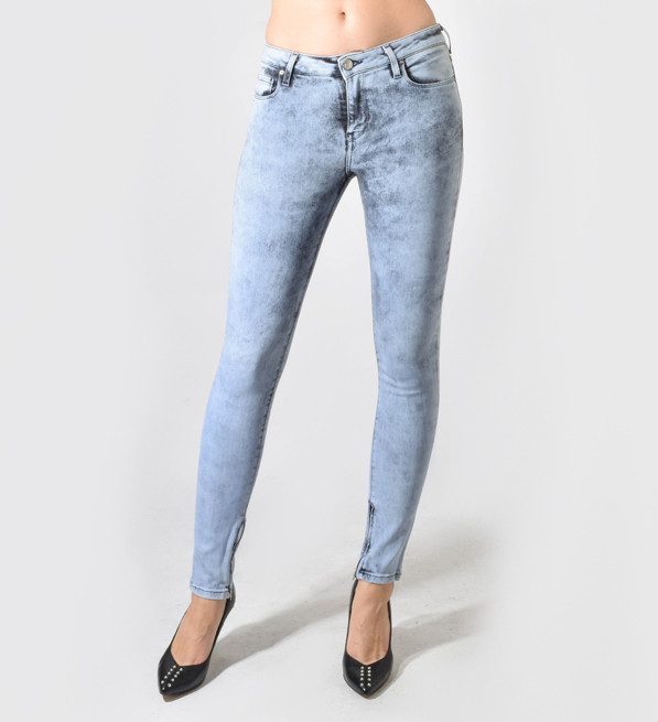 IRO Ralf Jeans Fitte Light Acid Wash Front View 