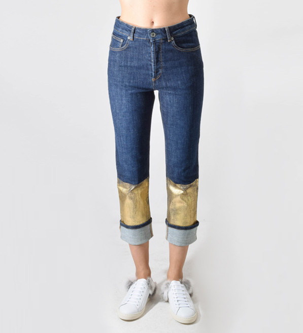 Ottod'Ame Denim Boyfriend Jeans with Golden Print Close Up Front View 