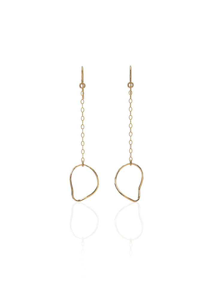 KENDA KIST JEWELRY Oval Twist Chain Earrings in Gold Product Shot 