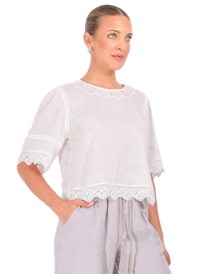 FRAME The Embroidered Top in White Side View 