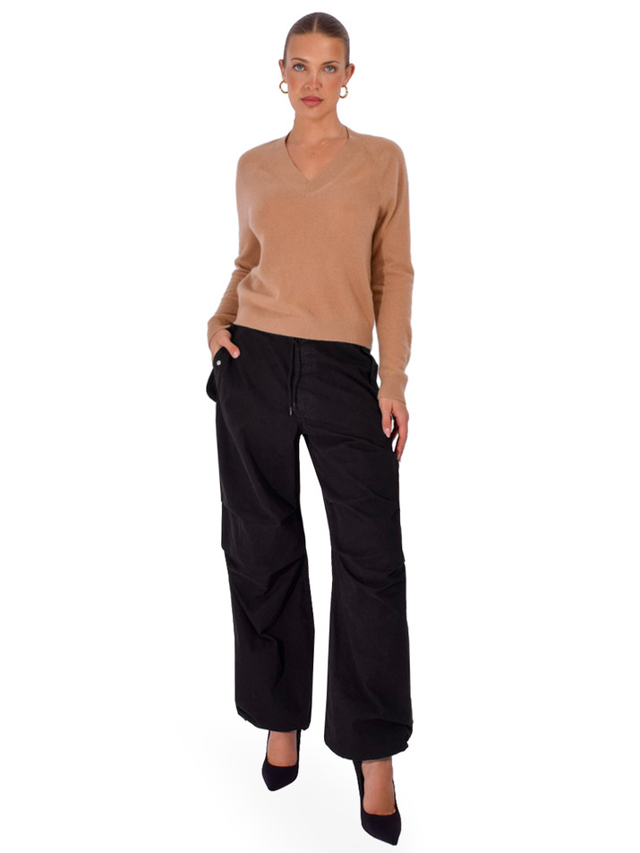 MINNIE ROSE Cashmere Long Sleeve Shrunken V Neck in Camel Full Outfit 