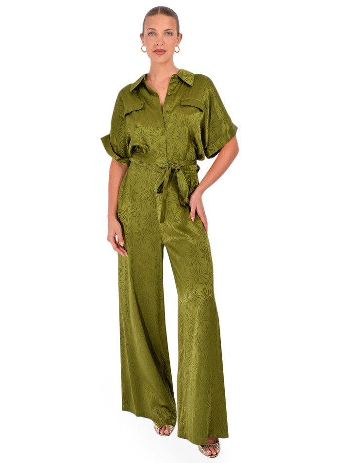 CHRISTY LYNN Manolo Top in Olive Full Outfit 