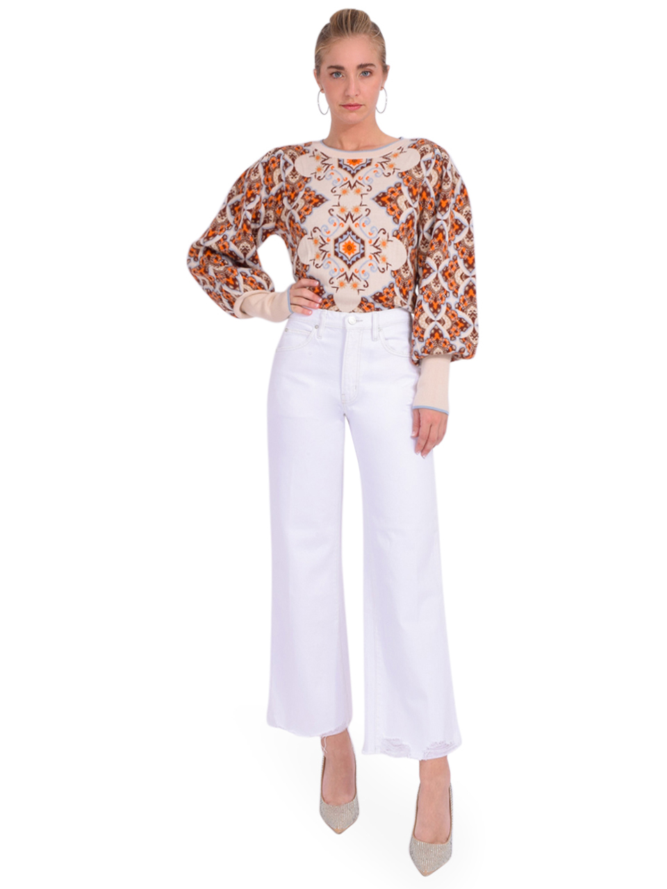 FRAME The Relaxed Straight Low Rise Crop Jean in White Modern Full Outfit 