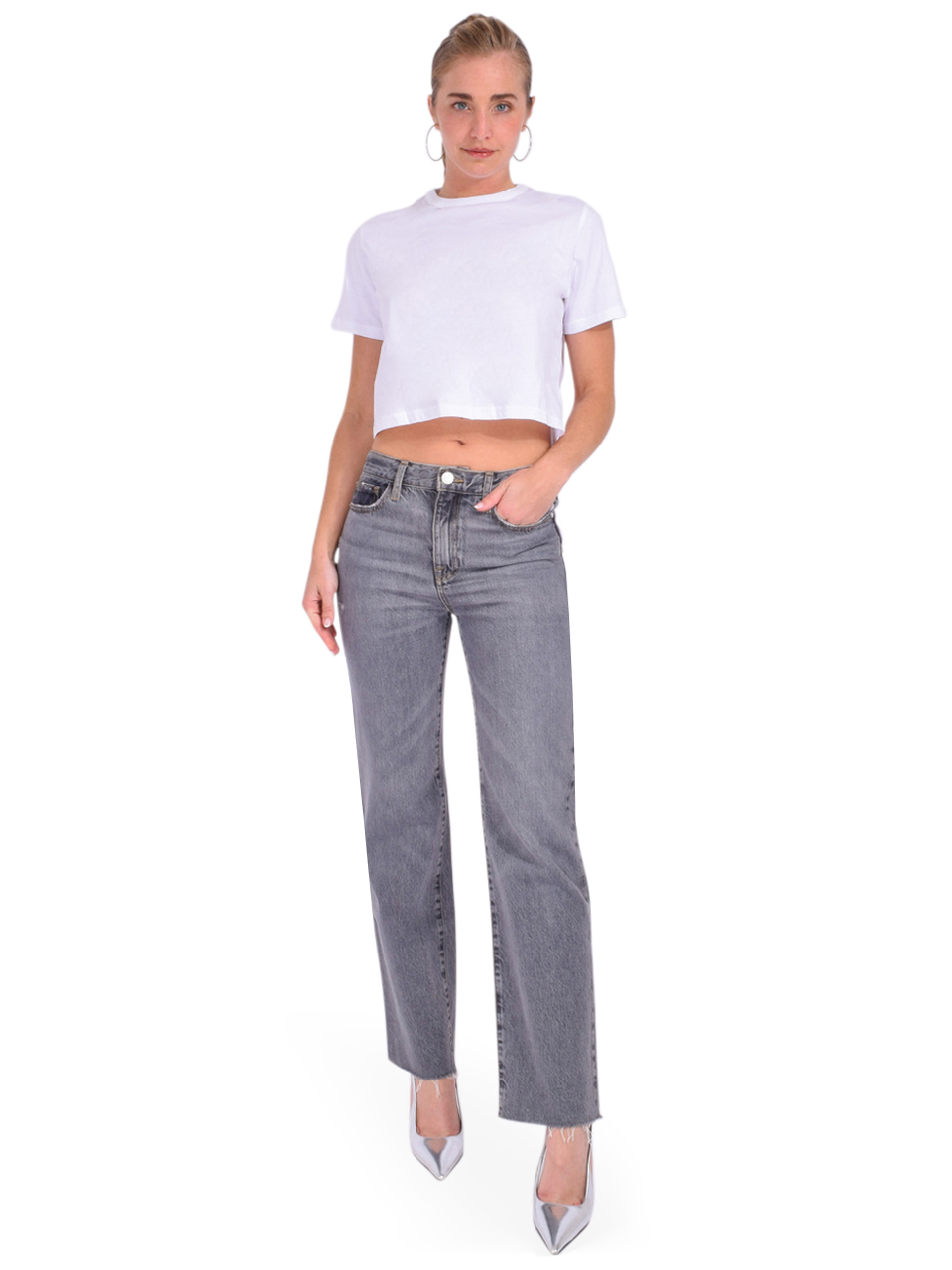 Sold Out NYC The Cropped Perfect Tee In White Full Outfit 